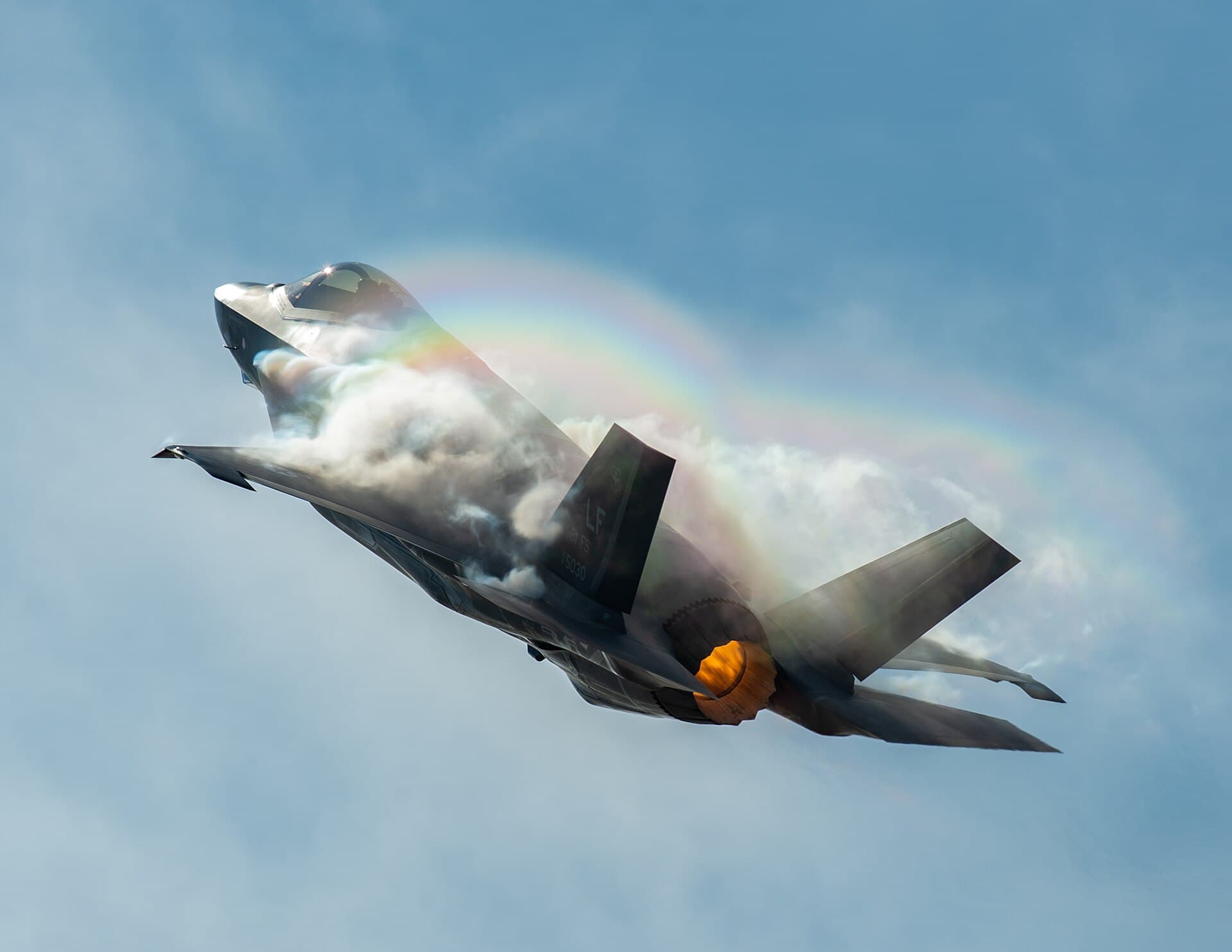 F-35 Lightning II fighter jets in formation